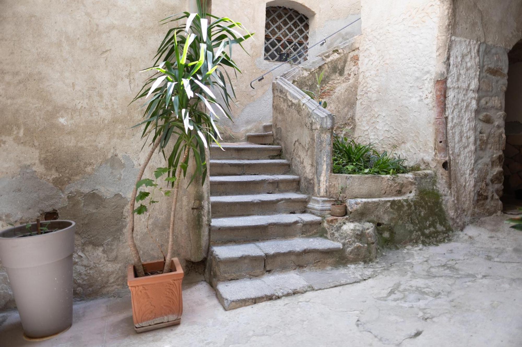 Cortile Gioeni Apartment 切法卢 外观 照片